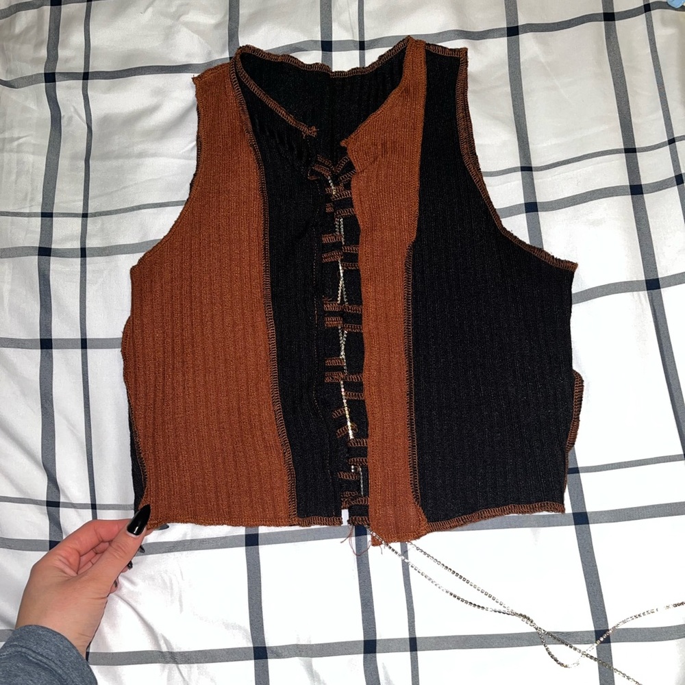 Open front cropped laced top